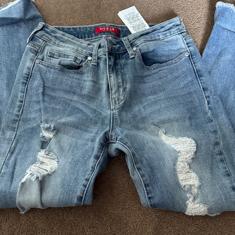 GUESS Jeans - Picture 2 of 3